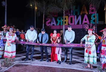 Alfredo Olivas recibe llaves de Bahía de Banderas y es nombrado “hijo adoptivo”