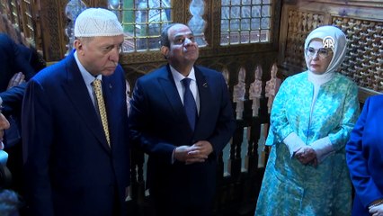 Cumhurbaşkanı Erdoğan, İmam Şafi Türbesi'ni ziyaret etti