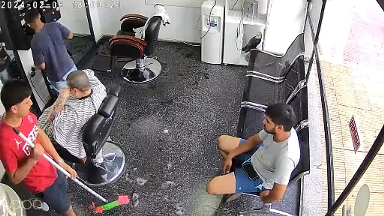 Barber Shaves His Head in Support of Client Undergoing Cancer Treatment