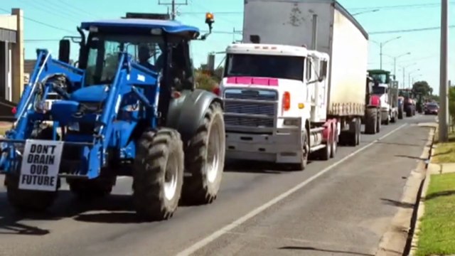 Federal government to spend $205 million on 26 gigalitre Murray-Darling Basin water buyback