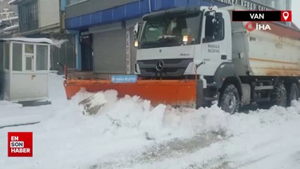 Van'da 32 yerleşim yerinin yolu ulaşıma kapandı