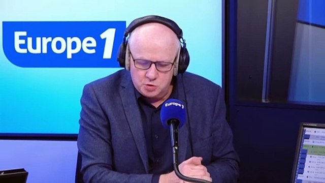 Un espion, la liberté de la presse et un footballeur qui débloque