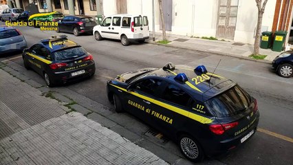 Confiscati beni per un milione a un ex poliziotto ritenuto vicino al clan dei barcellonesi