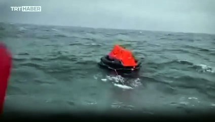 Marmara Denizi'nde batan gemiye ait bir can salı bulundu