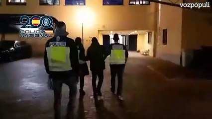 La Policía desarticula la mafia que colapsó con falsos menores las salas de asilo de Barajas