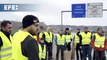 Agricultores cortan la autovía A-23 en Teruel