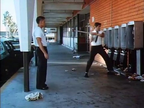 'Repo Man (El recuperador)', tráiler de la película de ciencia ficción