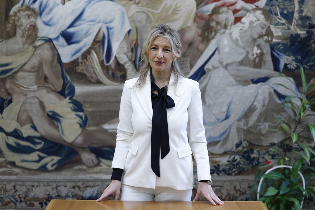 Yolanda Díaz reconoce que tiene contacto periódico con Puigdemont