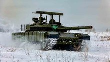 動画: ロシア軍、T-80BVM更新タンクの新しいロットを受け取る