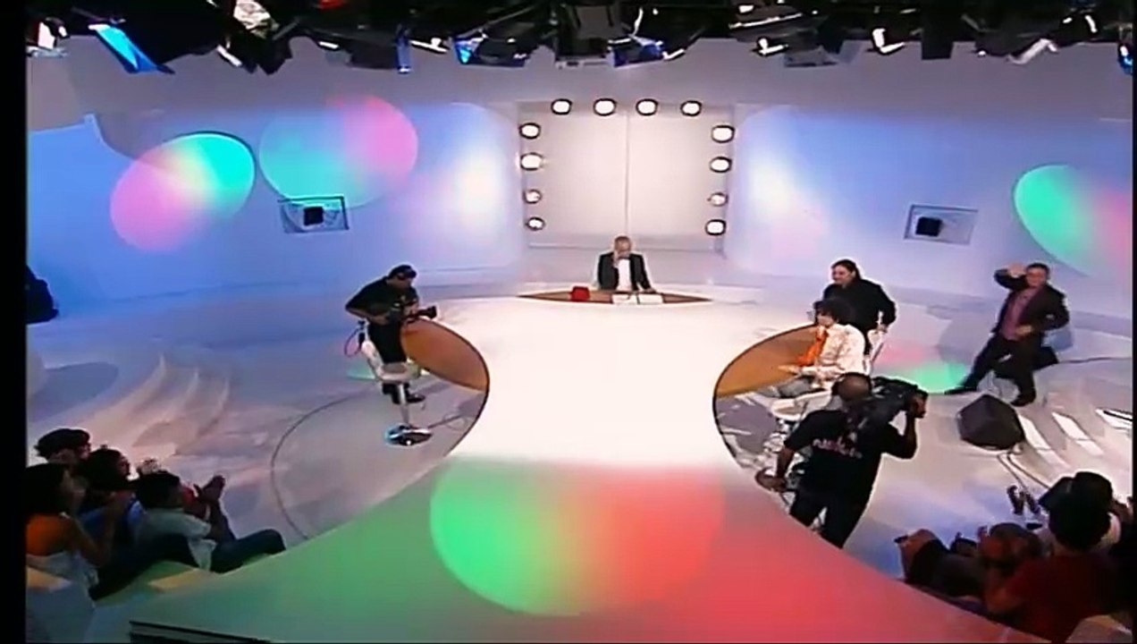 Ness Nessma Les folies bergères