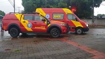 Carro-forte se envolve em acidente no Bairro Universitário e interdita cruzamento