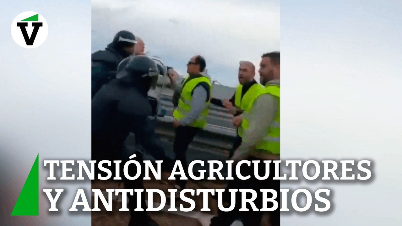 Tensión entre antidisturbios y agricultores en Burgos