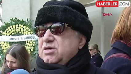 Son yolculuğuna uğurlanan Erkan Özerman'a sanat camiasından vefasızlık