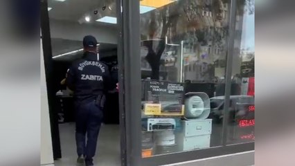 Gaziantep'te zabıta AKP broşürü dağıttı
