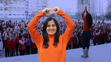 İlkokul öğrencilerine ders öncesi müzikli egzersiz