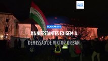 Manifestantes pedem demissão de Viktor Orbán após resignação da presidente húngara
