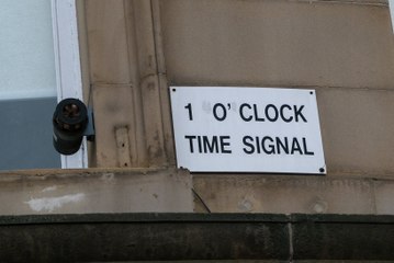 Listen to the one o'clock time signal that sounds every day in Sheffield