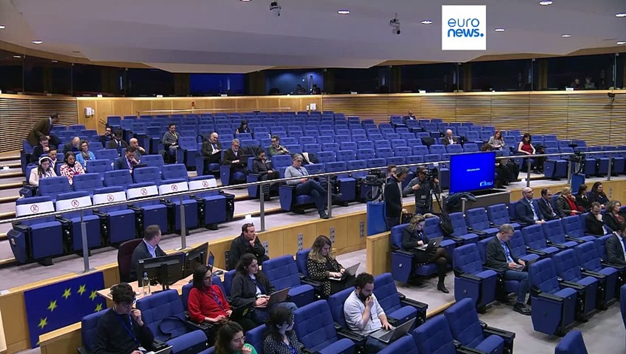 European Commission cuts EU growth forecast and expects inflation to fall further