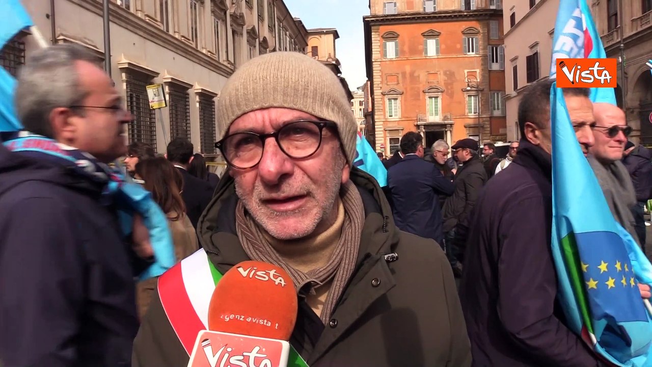 Autonomia differenziata, la protesta dei sindaci: "L'Italia ? una e indivisibile"