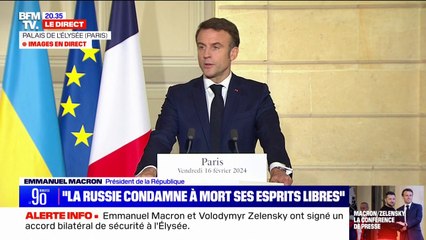 Guerre en Ukraine: "Le régime du Kremlin bâtit actuellement un récit fantasmé" assure Emmanuel Macron