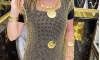 فستان من الذهب يثير الجدل في الكويت بعد تخطي ثمنه الـ 155 ألف دولار