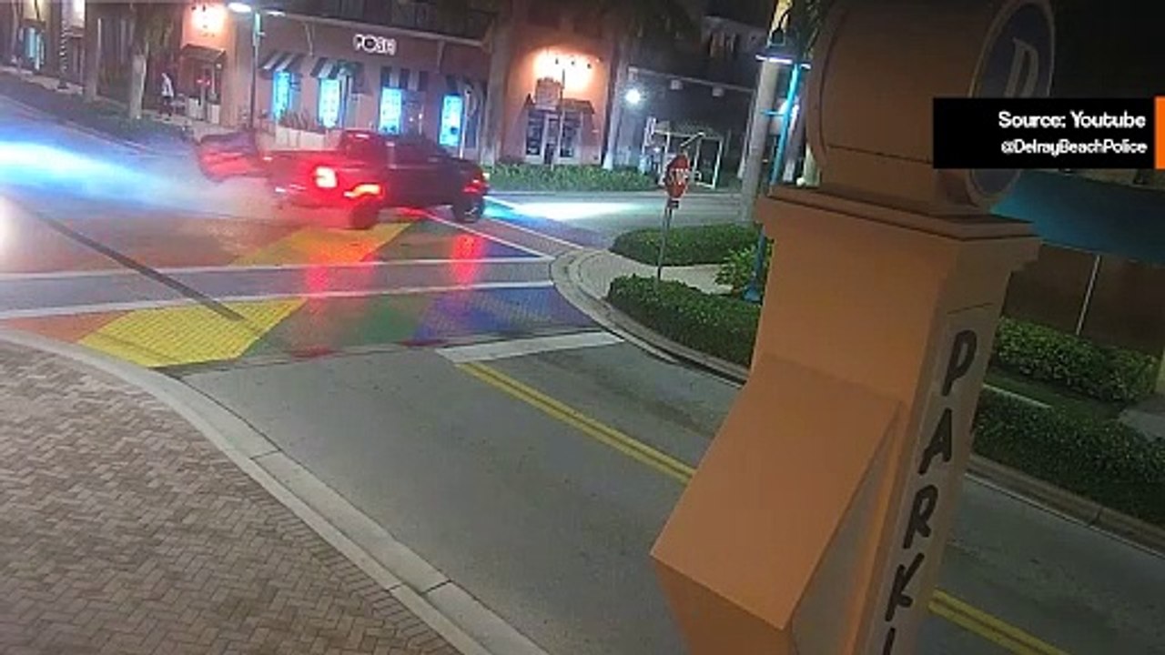 ビデオ：フロリダでLGBTQ+の旗の色の看板を破壊する男が現行犯逮捕される