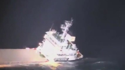 서귀포 해상 화물선 침몰...선원 11명 전원 구조 / YTN