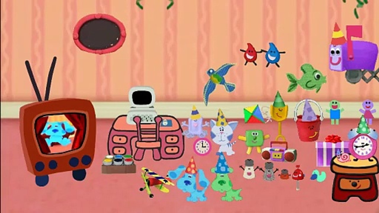 Blue watches Blue's Big Musical trailer