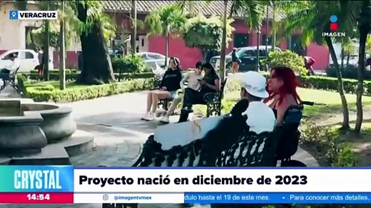 Ilse ofrece consultas psicologicas gratuitas en un parque de Orizaba