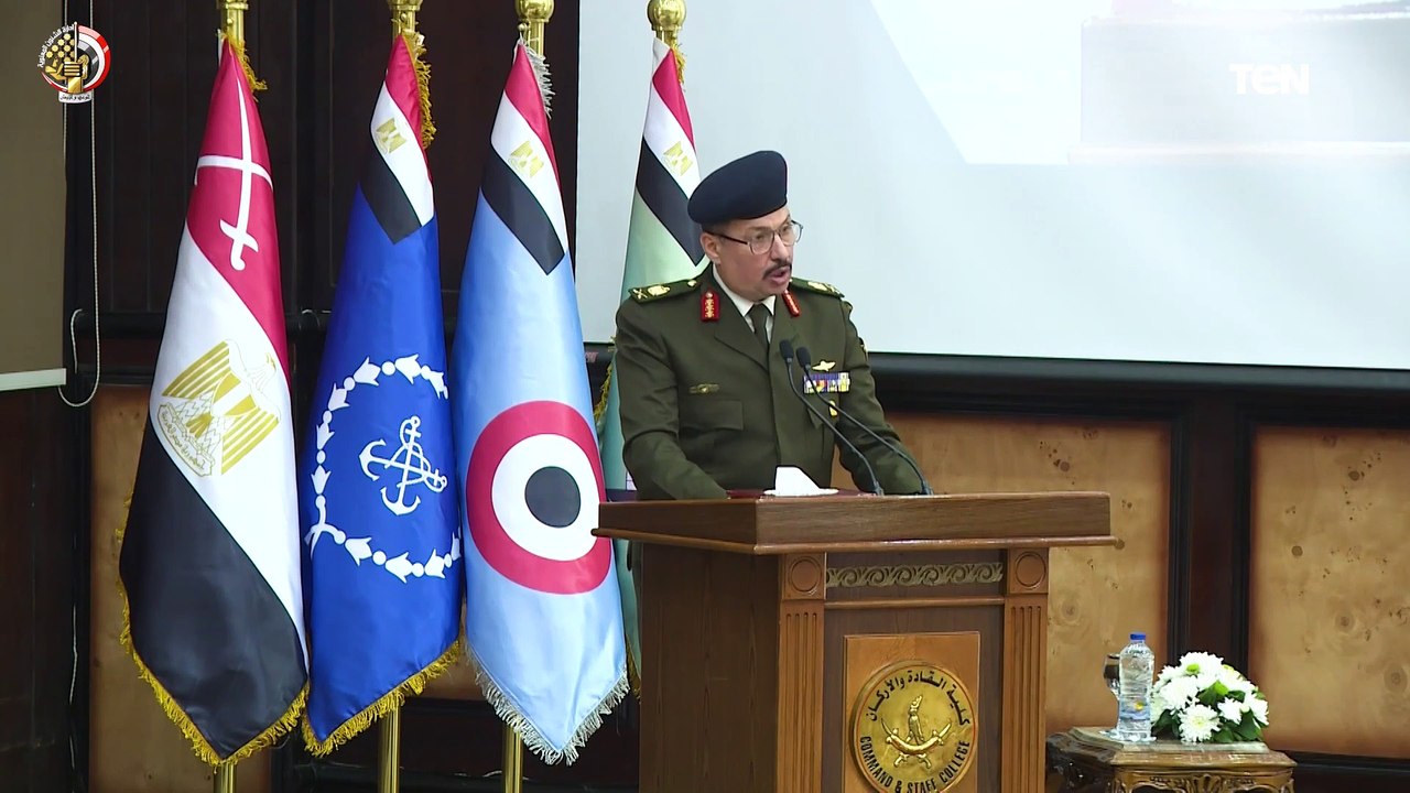 الفريق أول محمد زكي وزير الدفاع يشهد مناقشة البحث الرئيسى لكلية القادة والأركان
