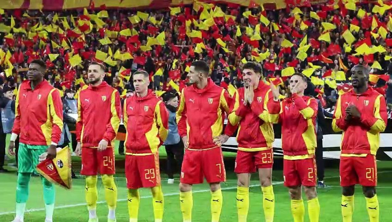 'Nur auf den Rängen unterlegen': Lens-Fans beeindrucken mit akustischem Feuerwerk