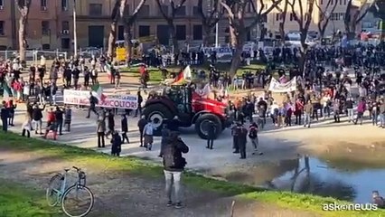 La sfilata degli 11 trattori al Circo Massimo a Roma