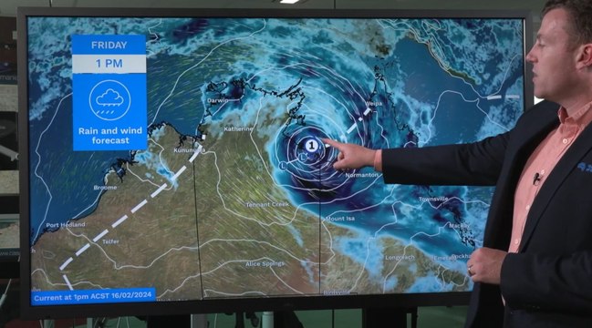 Tropical Cyclone Lincoln crossing the Northern Territory