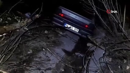 Kontrolden çıkan otomobil su kanalına uçtu: 1 yaralı