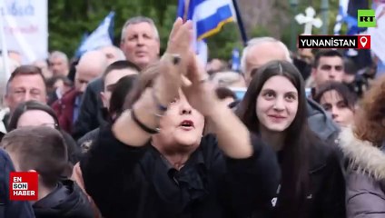 Yunanistan eşcinsel evliliğin yasallaştırılmasına karşı sokağa döküldü