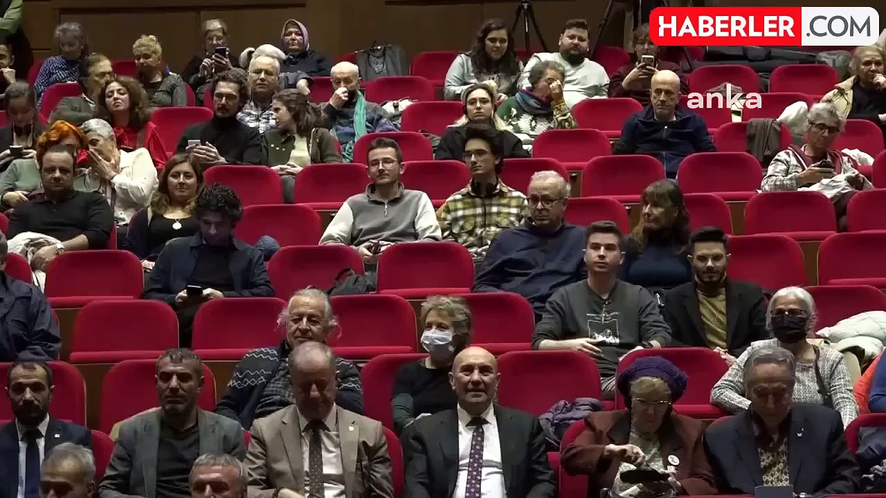 İzmir Büyükşehir Belediyesi 'Demokrasinin Beşiği Akdeniz' paneline ev sahipliği yaptı