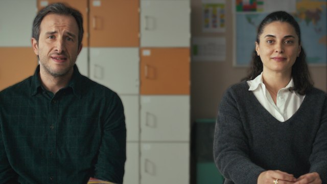 Berkun Oya'nın yeni dizisi Kuvvetli Bir Alkış’ın ilk klibi yayınlandı