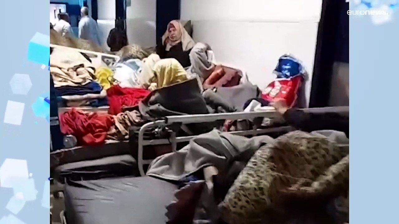 وفاة 4 مرضى بسبب انقطاع الكهرباء في مستشفى ناصر الذي اقتحمه الجيش الإسرائيلي