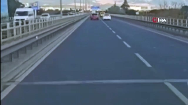 İzmir’de makas atıp şerit ihlali yapan sürücü yakalandı! İtiraf etti