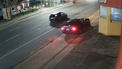 Recém-nascido tem vida salva por bombeiro após engasgar com leite materno