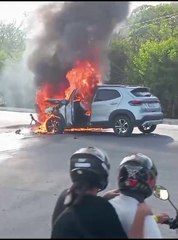 Carro-e-moto-pegam-foto-em-Paripueira-apos-colisao-1