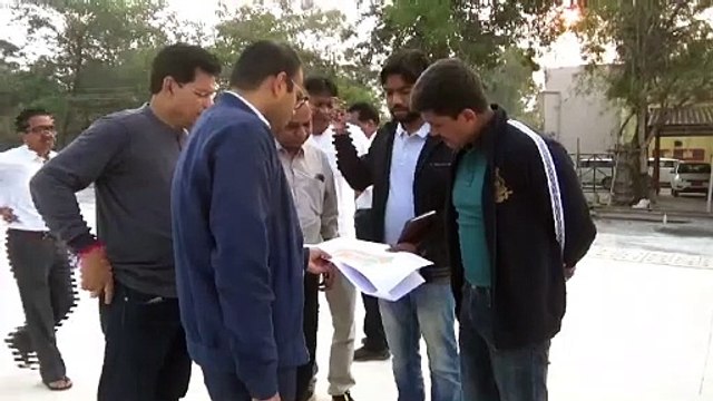 गुणवत्ता के साथ निर्माण कार्य समय-सीमा में पूर्ण करने के निर्देश