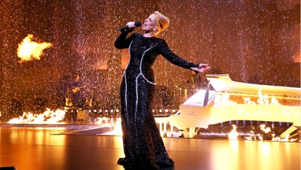 GALA VIDEO - Adele accusée “d’escroquerie” : pourquoi ses fans sont en colère