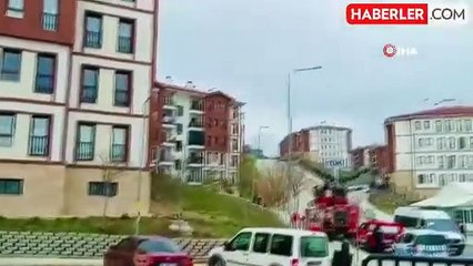 Apartmanda çıkan yangında 8 kişi dumandan etkilendi