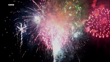 Pigekoret piller ved dit nytårs-tv: Ny sang - og tre andre ændringer, når champagnen popper |2019| DR