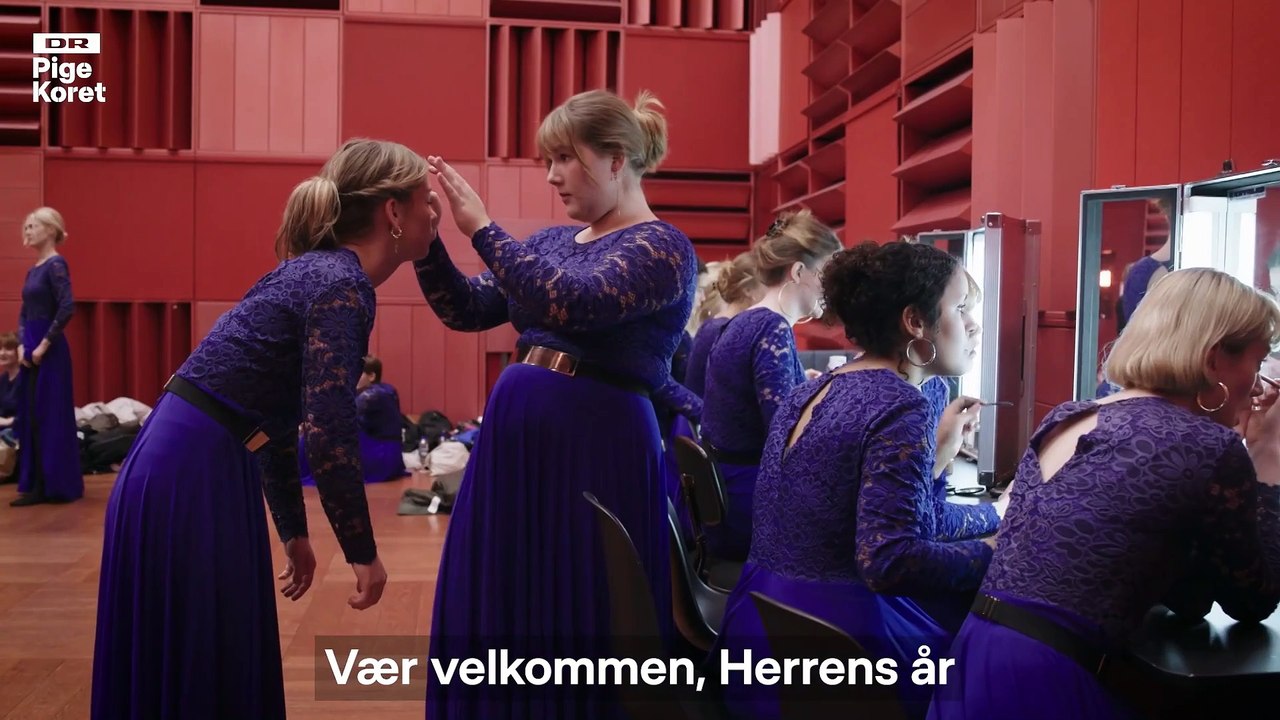 Kom med bag kameraet på optagelserne til DR Pigekorets nytårssange |2024| DR