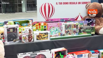 Regione Lombardia consegna a Caritas Ambrosiana doni raccolti con "Giocattolo sospeso"