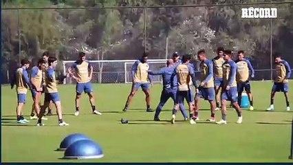 Christian Tabó regresó a los entrenamientos. César Huerta y Funes Mori fueron las únicas ausencias