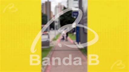 Vídeo mostra ciclista usando spray de pimenta para se defender de agressão de motorista no Centro Cívico, em Curitiba