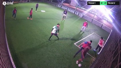 Zakarya 16/02 à 19:19 - Football Terrain 2 (LeFive P17)